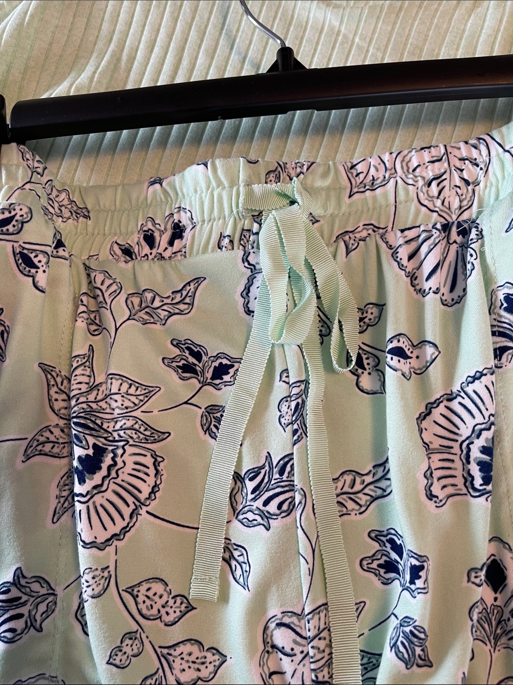 Two Piece Summer PJ Set pale Green & Blue Bottoms & Tank Top Large NWT - Picture 12 of 13